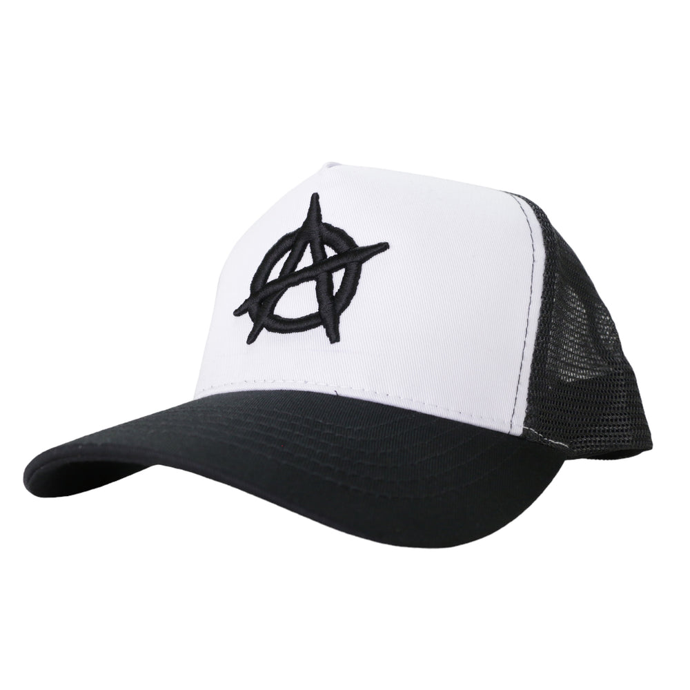 WyCo Vintage Black White Black Trucker Hat tag